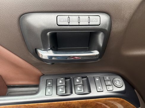 Used 2015 Chevrolet Silverado 1500 High Country w/ High Country Premium Package image 7