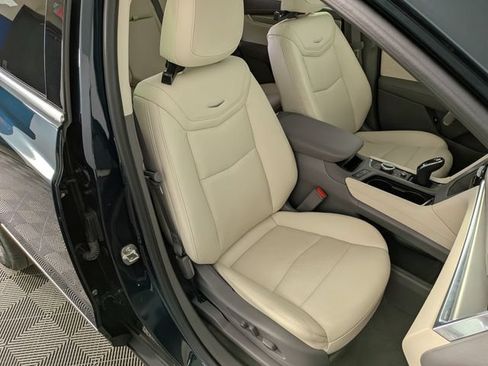 Certified 2024 Cadillac XT5 Premium Luxury AWD/4WD image 31