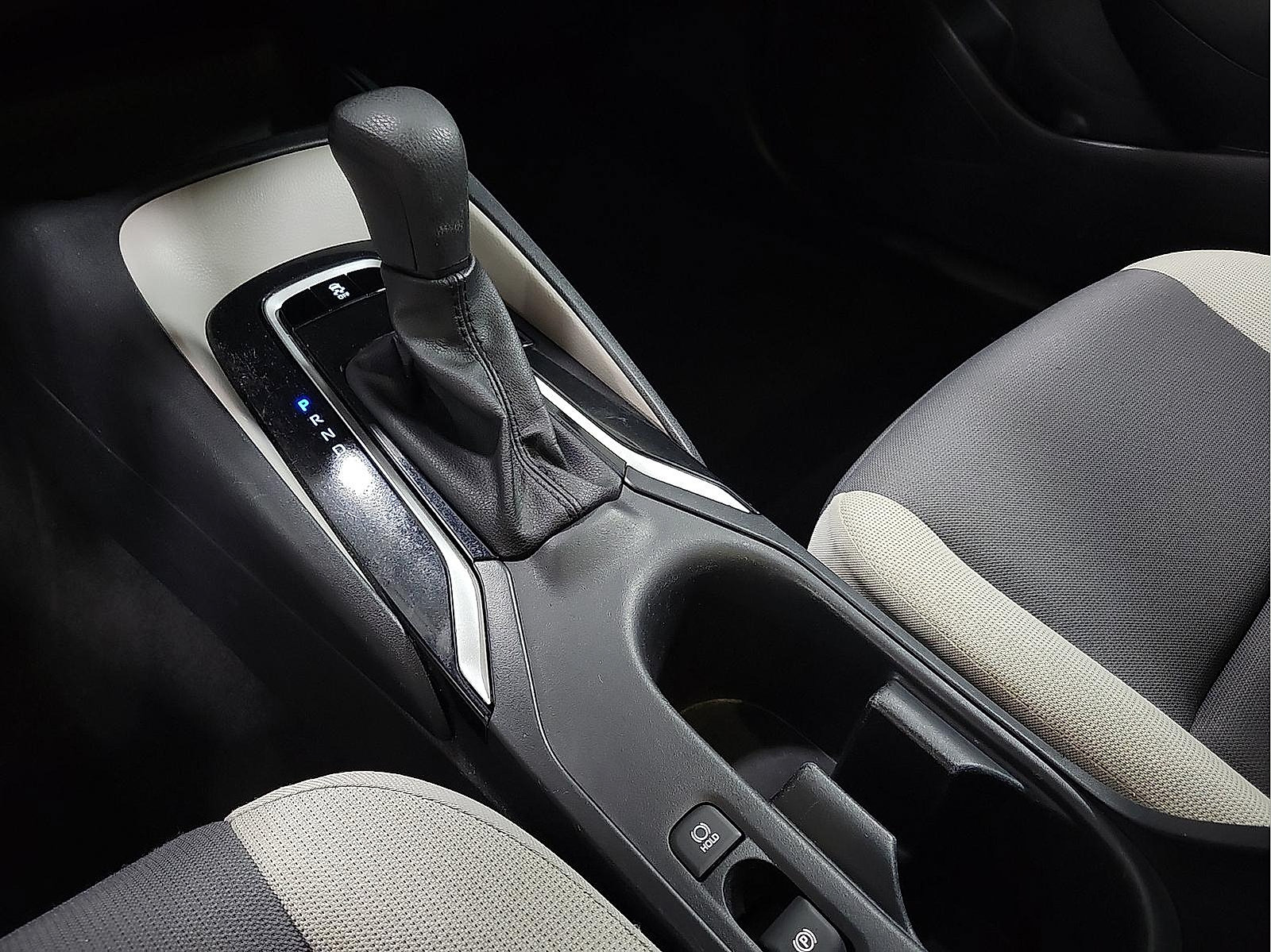 Certified 2025 Toyota Corolla LE FWD image 17