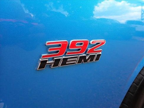 Used 2015 Dodge Challenger SRT w/ Technology Group RWD image 7