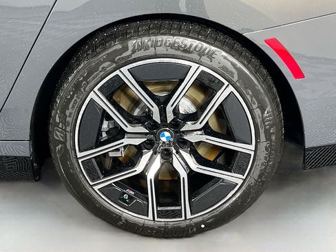 Used 2026 BMW 760i xDrive AWD/4WD image 32