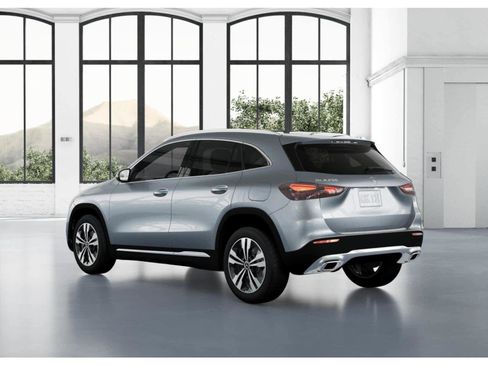 New 2026 Mercedes-Benz GLA 250 image 28