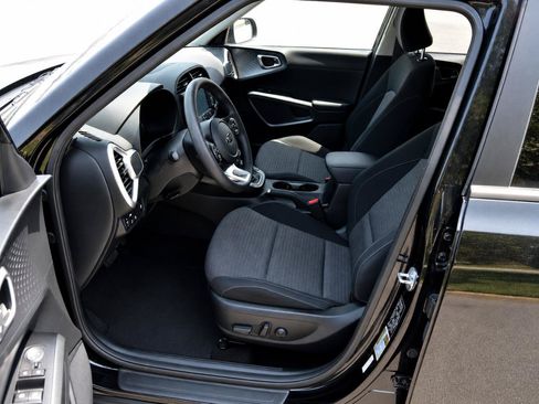 Used 2021 Kia Soul S FWD image 11