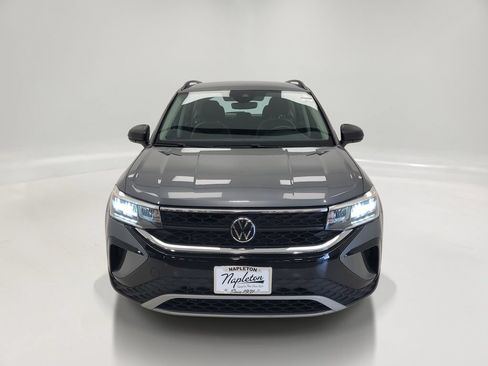 Used 2024 Volkswagen Taos S FWD image 2