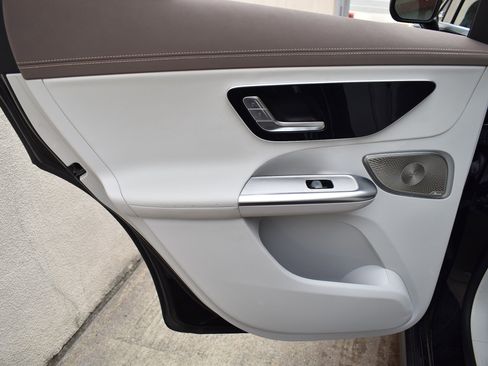 Used 2023 Mercedes-Benz EQE 500 4MATIC SUV image 24
