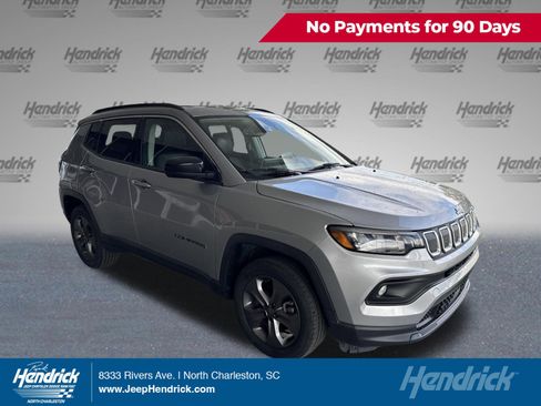 Used 2022 Jeep Compass Latitude AWD/4WD image 1