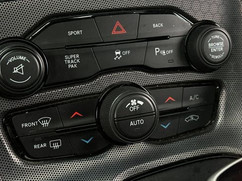 Used 2016 Dodge Challenger R/T Scat Pack w/ Leather Interior Group image 21