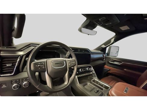 Used 2024 GMC Sierra 2500 Denali Ultimate w/ Max Trailering Package image 11