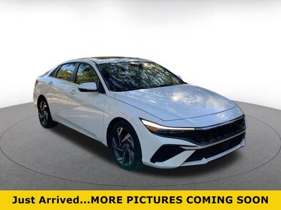 Used 2025 Hyundai Elantra Limited