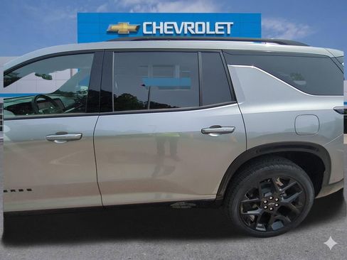 Used 2026 Chevrolet Traverse RS image 30