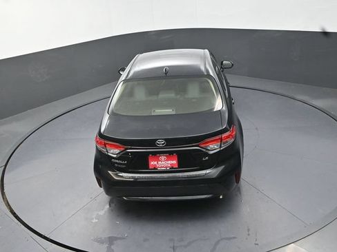 Certified 2021 Toyota Corolla LE FWD image 28