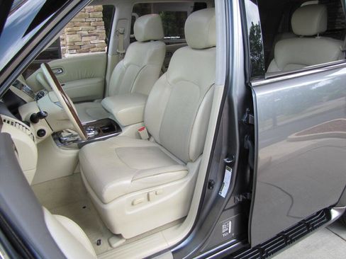 Used 2016 INFINITI QX80 2WD w/ Driver's Assistance Package image 16