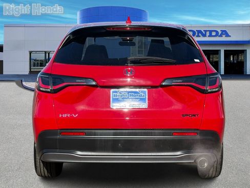 Used 2025 Honda HR-V Sport image 6