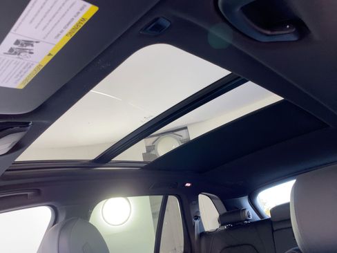 Used 2026 BMW X5 sDrive40i w/ Premium Package image 12