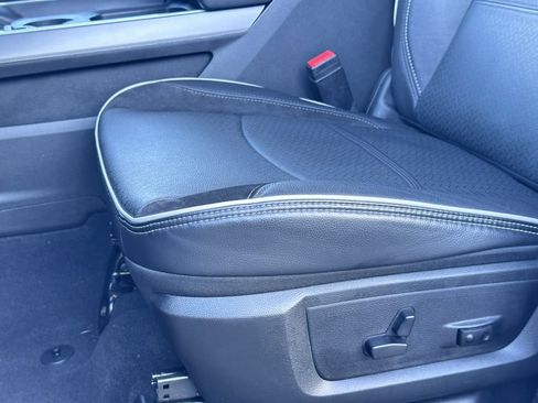 Used 2025 RAM 3500 Laramie image 18