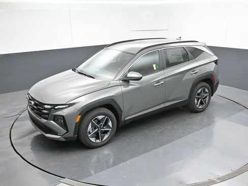 New 2026 Hyundai Tucson SEL w/ Tow & Go Package FWD image 18