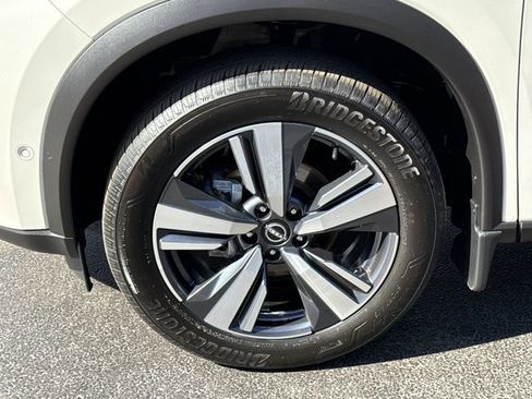 Certified 2023 Nissan Rogue Platinum w/ Platinum Premium Package image 16