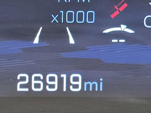 Used 2025 Chevrolet Equinox LT image 3