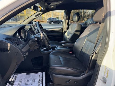 Used 2019 Dodge Grand Caravan GT image 15