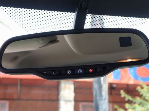 Used 2006 Chevrolet Silverado 2500 LT w/ Heavy-Duty Power Package image 38