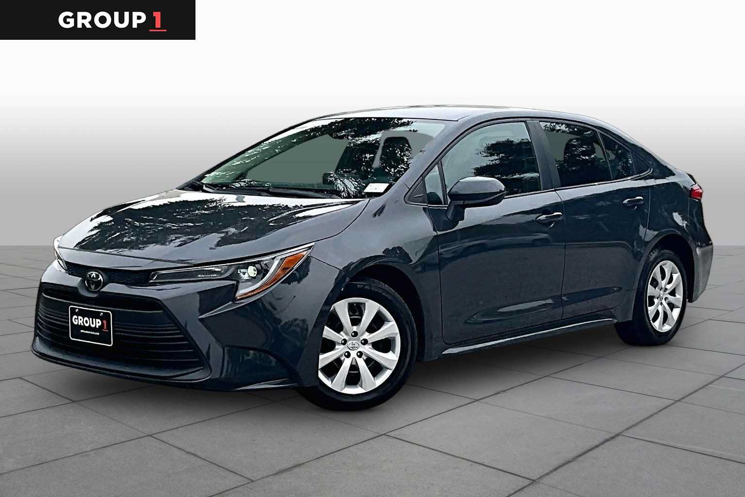 Used 2024 Toyota Corolla LE FWD image 1
