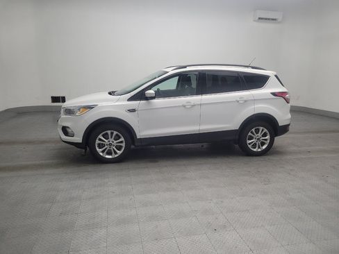 Used 2018 Ford Escape SE w/ Ford Safe & Smart Package AWD/4WD image 2