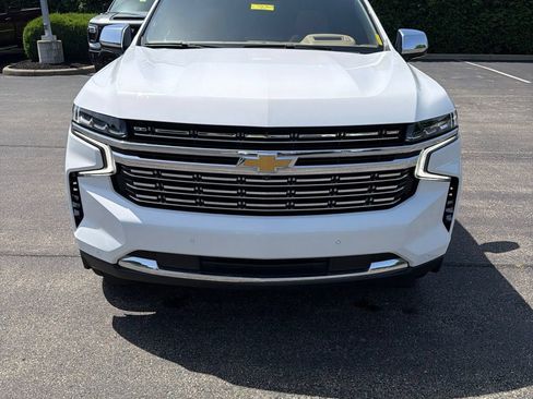 Used 2023 Chevrolet Suburban Premier AWD/4WD image 8