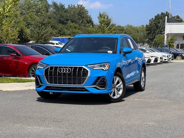Used 2023 Audi Q3 2.0T Premium AWD/4WD image 1