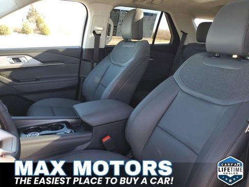 New 2025 Ford Explorer Active w/ Active Comfort Package image 21