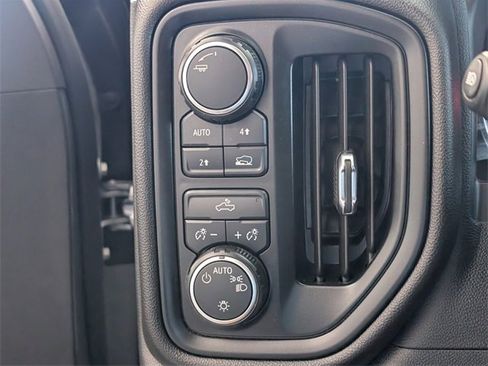Used 2024 Chevrolet Silverado 1500 Custom w/ Dark Appearance Package image 25