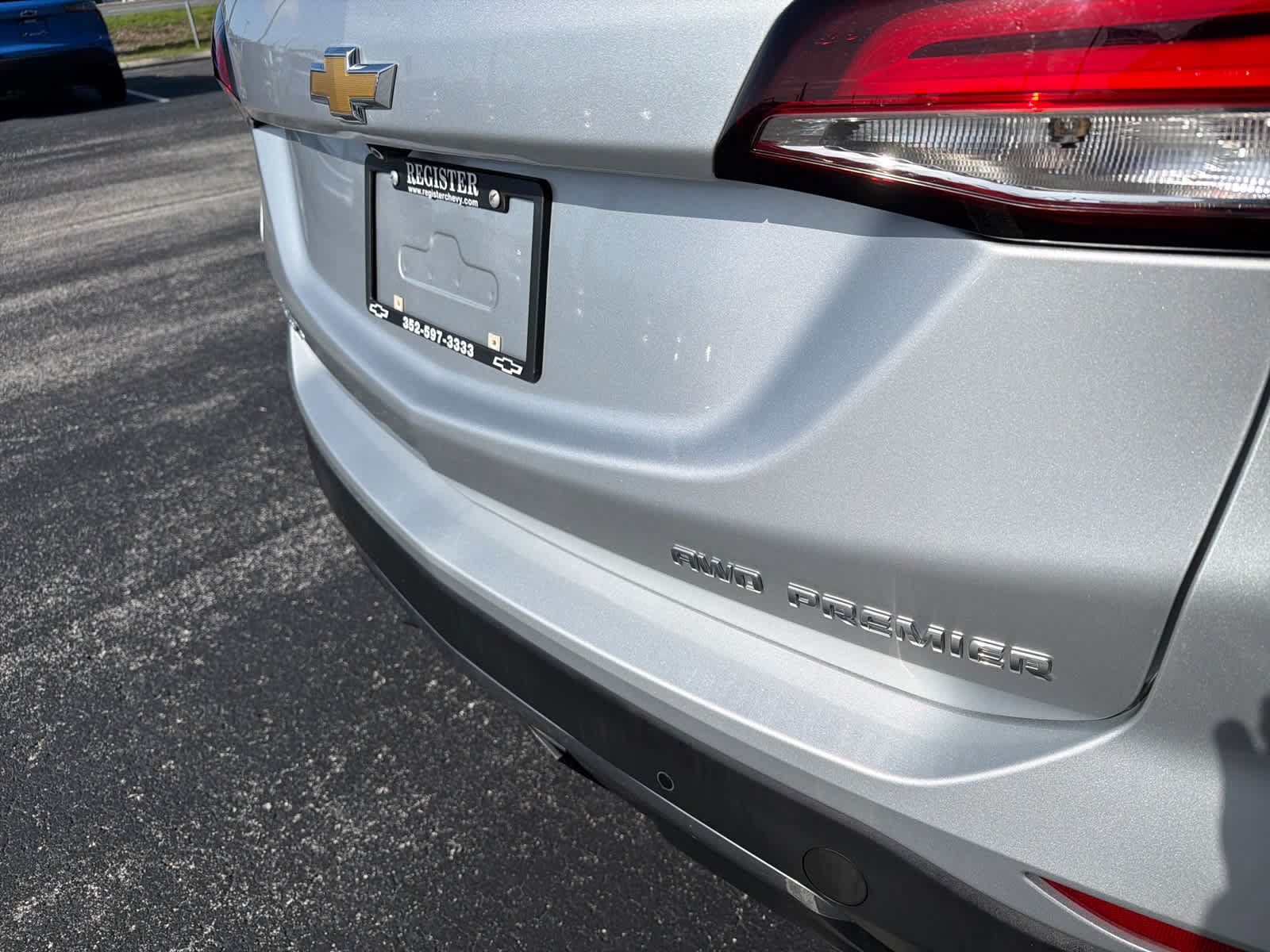 Used 2022 Chevrolet Equinox Premier AWD/4WD image 12