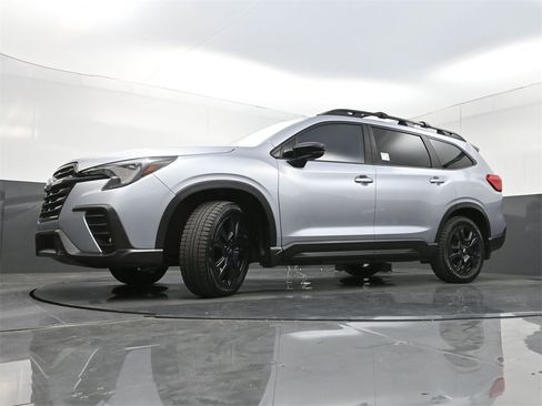 Used 2024 Subaru Ascent Onyx Edition image 28