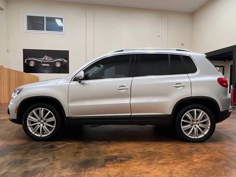 Used 2016 Volkswagen Tiguan SE FWD image 6