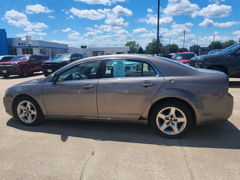 Used 2010 Chevrolet Malibu LT w/ Power Convenience Package FWD image 7