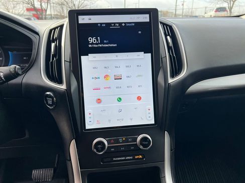 Used 2024 Ford Edge SEL w/ Convenience Package image 32