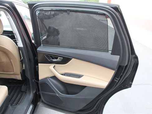 Used 2023 Audi Q7 3.0T Premium Plus w/ Premium Plus Package AWD/4WD image 16