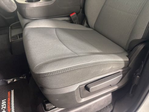 Used 2022 RAM 2500 Big Horn w/ Cold Weather Group image 11