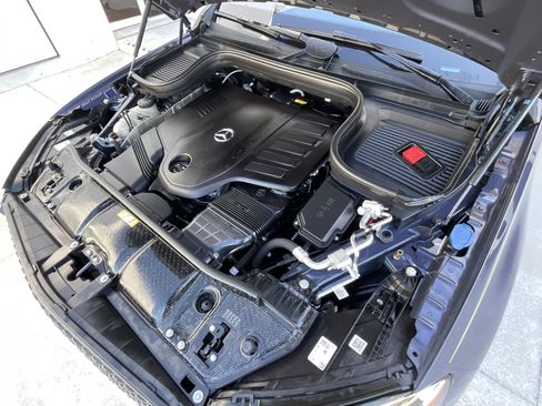 Used 2024 Mercedes-Benz GLE 450 4MATIC image 35
