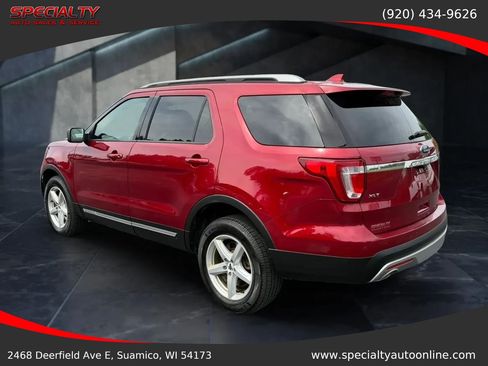 Used 2017 Ford Explorer XLT w/ Equipment Group 201A AWD/4WD image 9