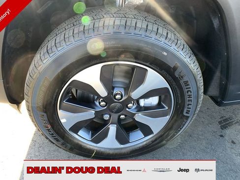 New 2025 Jeep Grand Cherokee Limited 4xe w/ Luxury Tech Group II image 13