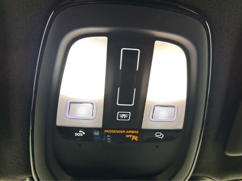 Used 2023 Volvo XC40 Recharge Plus w/ Protection Package Premier image 37