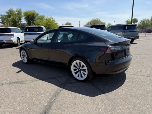 Used 2022 Tesla Model 3 Standard Range RWD image 7