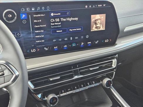 New 2026 Chevrolet Traverse LT w/ Sun and Wheel Package FWD image 14