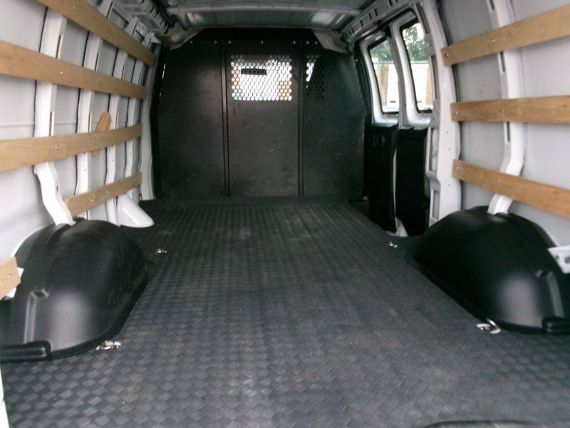 Used 2025 GMC Savana 2500 w/ Driver Convenience Package RWD image 7