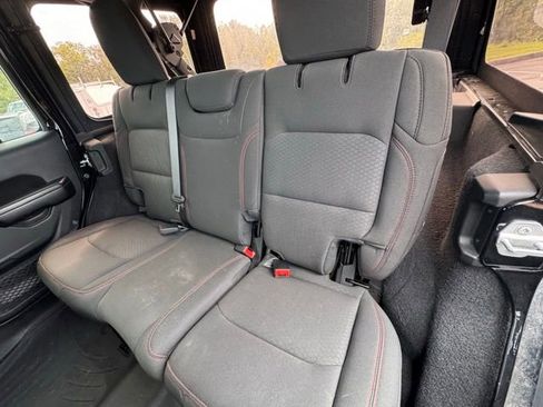 Used 2021 Jeep Wrangler Unlimited Rubicon image 12