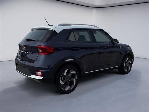New 2026 Hyundai Venue SEL FWD image 5