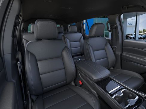 New 2026 Chevrolet Traverse LT w/ Driver Confidence Package FWD image 16