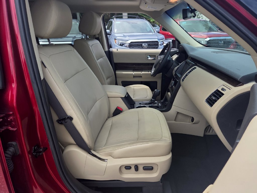 Used 2019 Ford Flex Limited w/ Equipment Group 301A FWD image 19