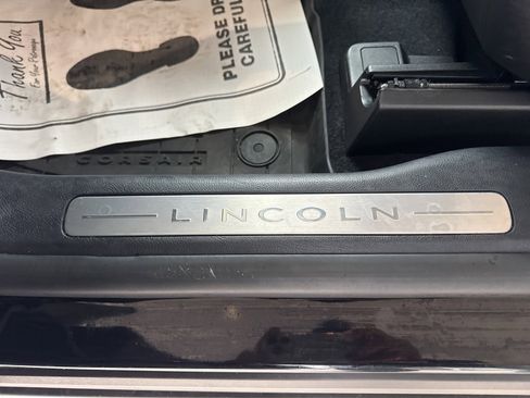 Used 2023 Lincoln Corsair AWD w/ Equipment Group 101A image 20