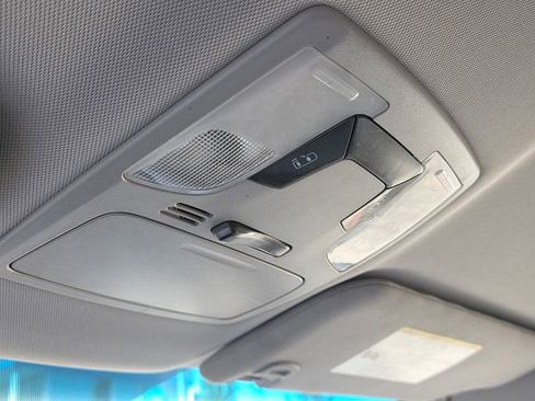 Used 2015 Toyota Sienna LE image 29